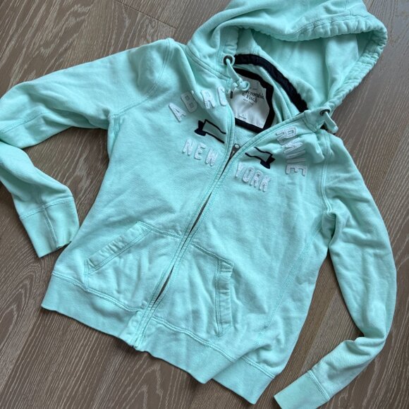 Abercrombie & Fitch Hoodie Bundle (2 pcs) | Zip-Up Sweatshirts - Picture 2 of 3